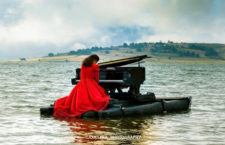 EL PIANO DEL LAGO 2020, espectáculo acuático en el Embalse de San Juan